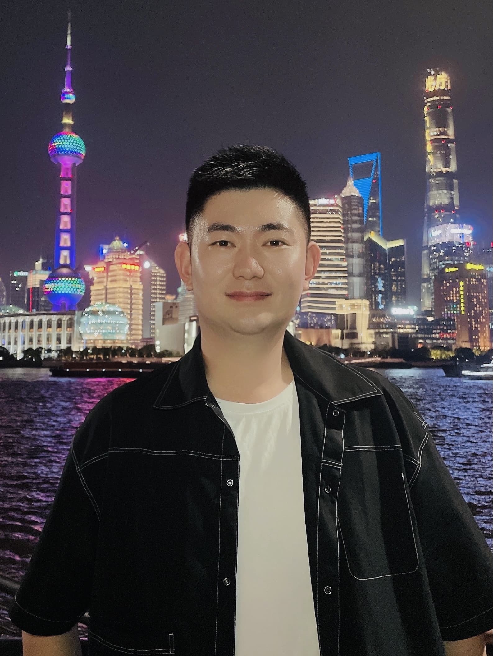 Xueyan Hu